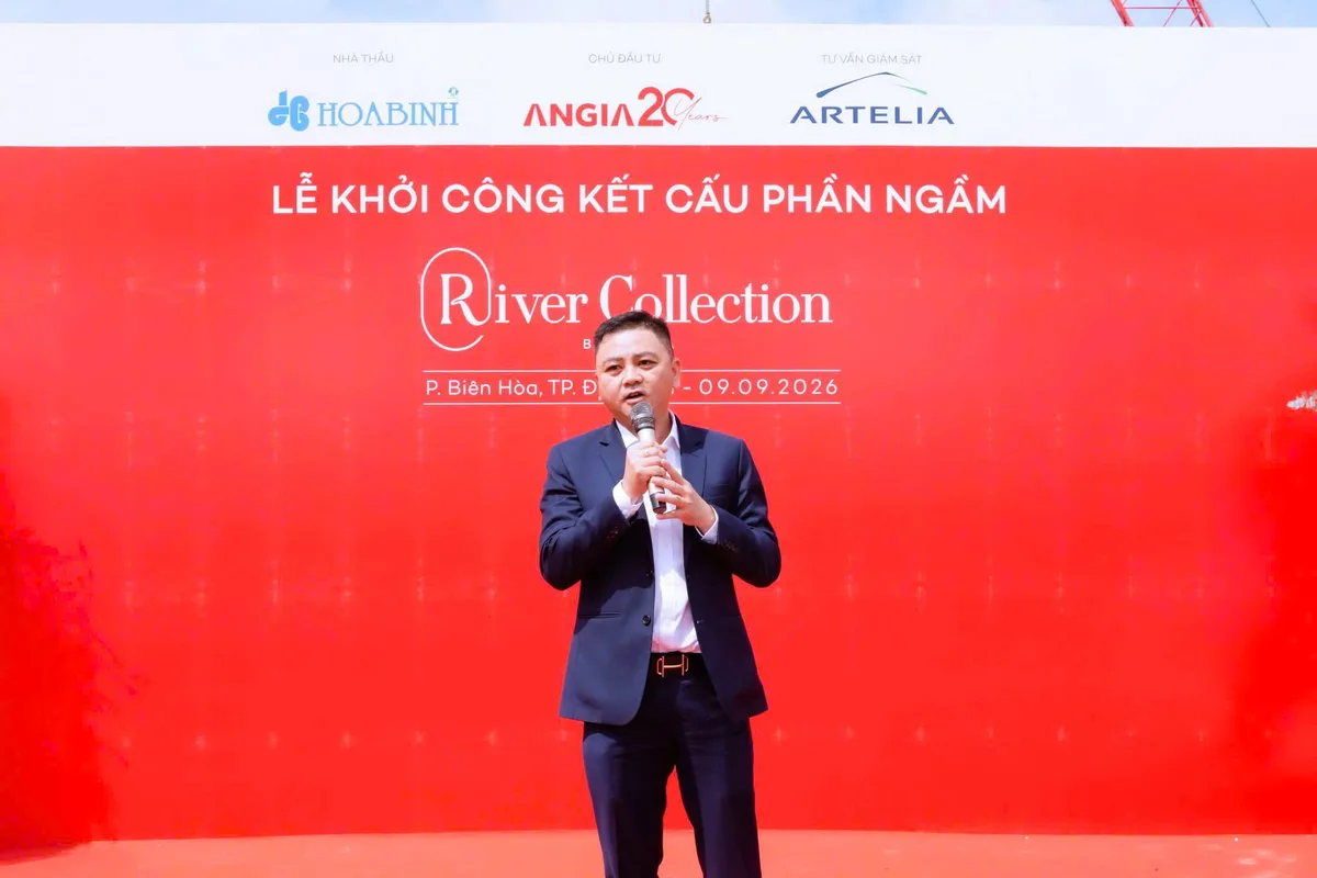Đại diện nhà thầu phát biểu tại lễ khởi công River Collection